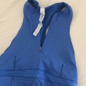 Lululemon size 4